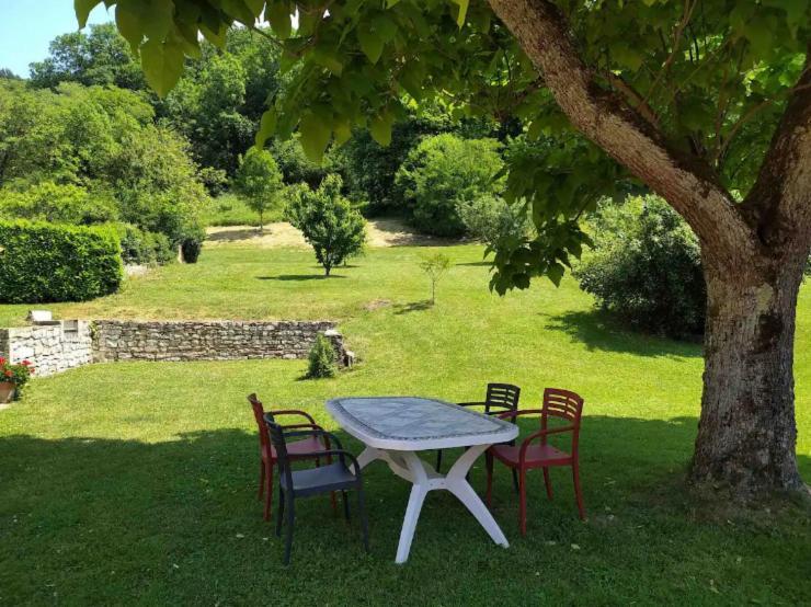 Maison Neuve Tout Confort, Deux Chambres Saint-Martin-du-Mont Buitenkant foto