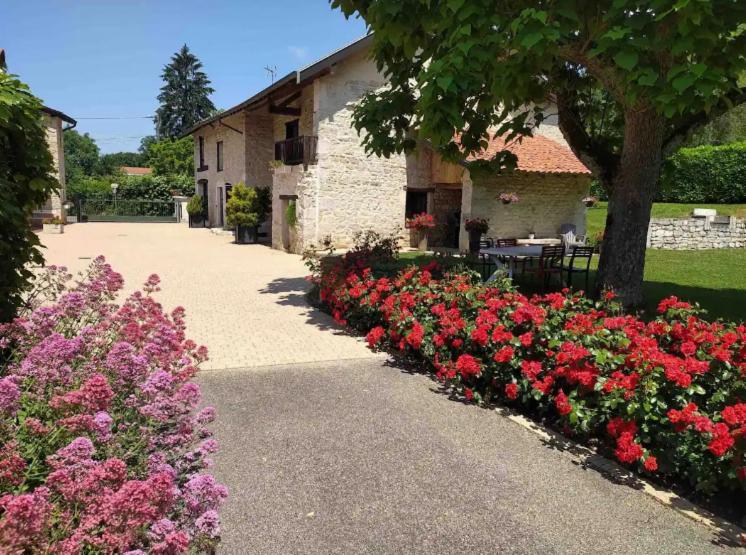 Maison Neuve Tout Confort, Deux Chambres Saint-Martin-du-Mont Buitenkant foto